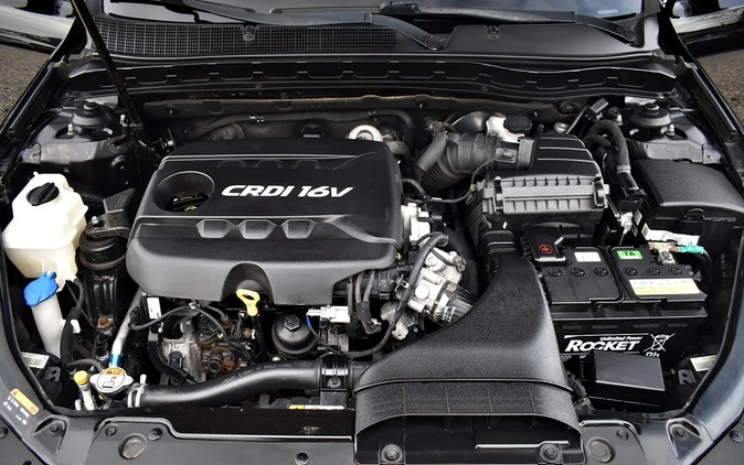 Kia Optima cena 48900 przebieg: 200000, rok produkcji 2014 z Krośniewice małe 667